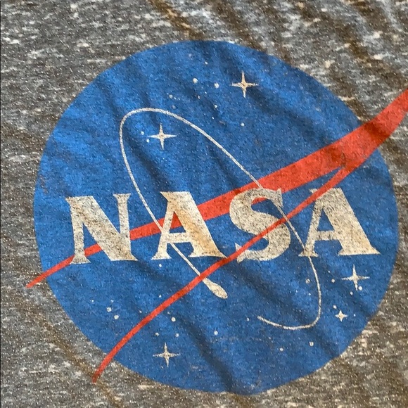Vintage look NASA burnout tee - Picture 2 of 3
